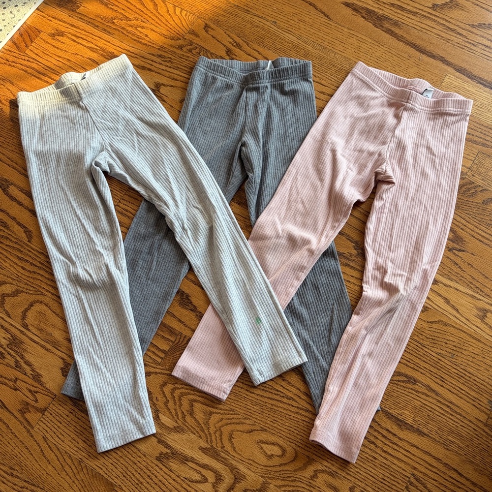Bundle of Old Navy Ribbed High-Waist Leggings in Pink and Gray